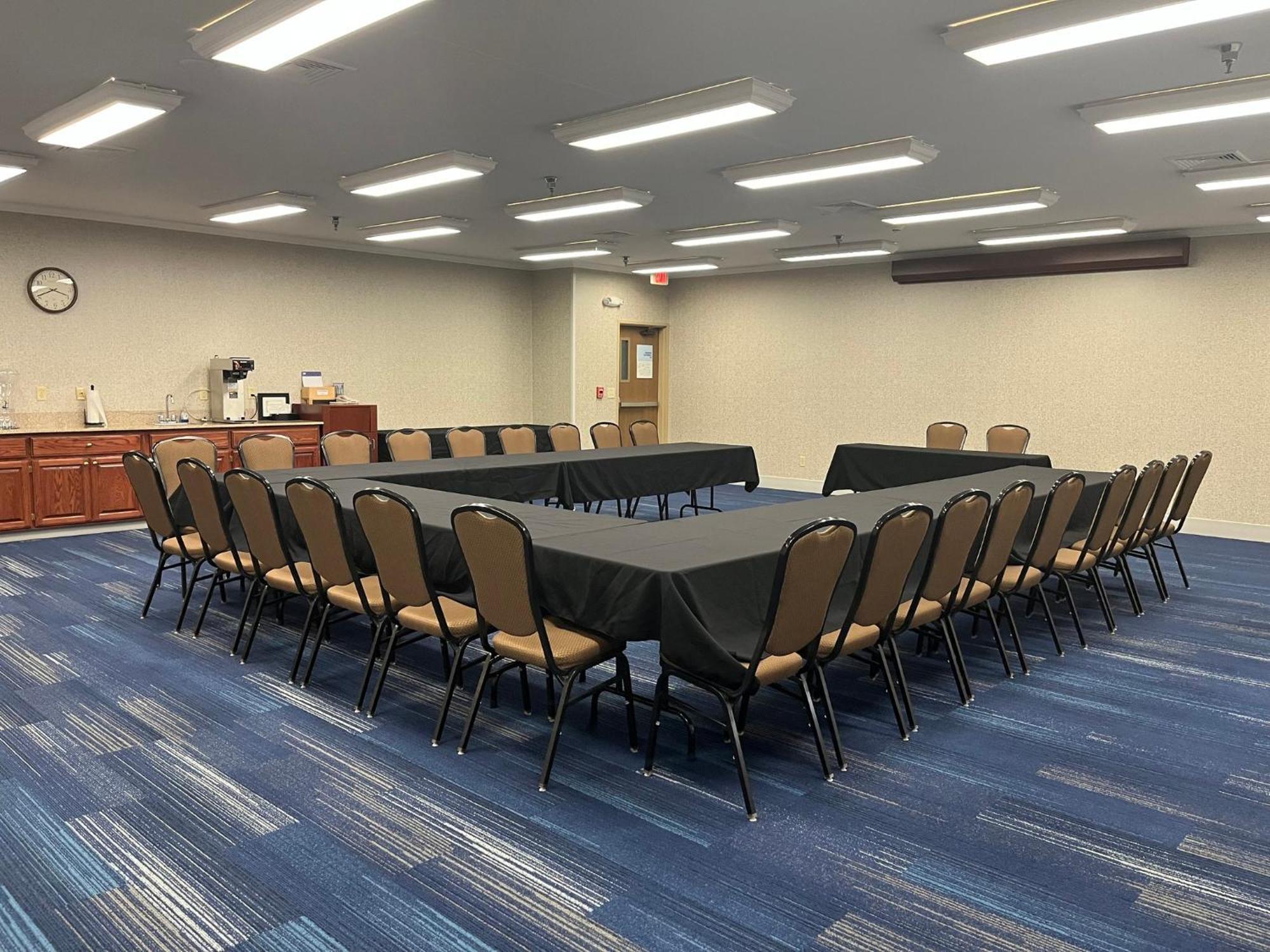 Holiday Inn Express Hotel & Suites Sioux Falls At Empire Mall By Ihg Extérieur photo