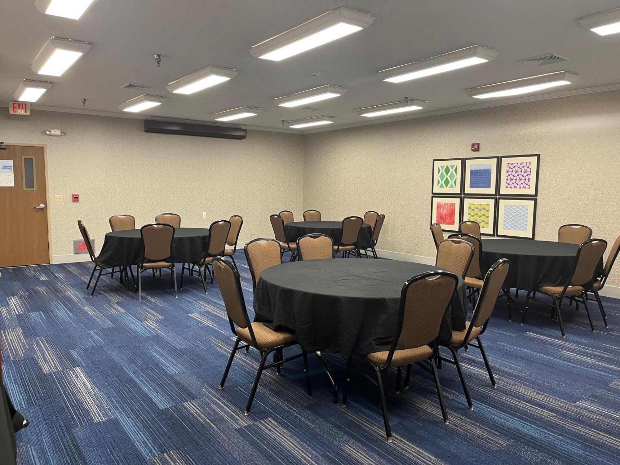 Holiday Inn Express Hotel & Suites Sioux Falls At Empire Mall By Ihg Extérieur photo